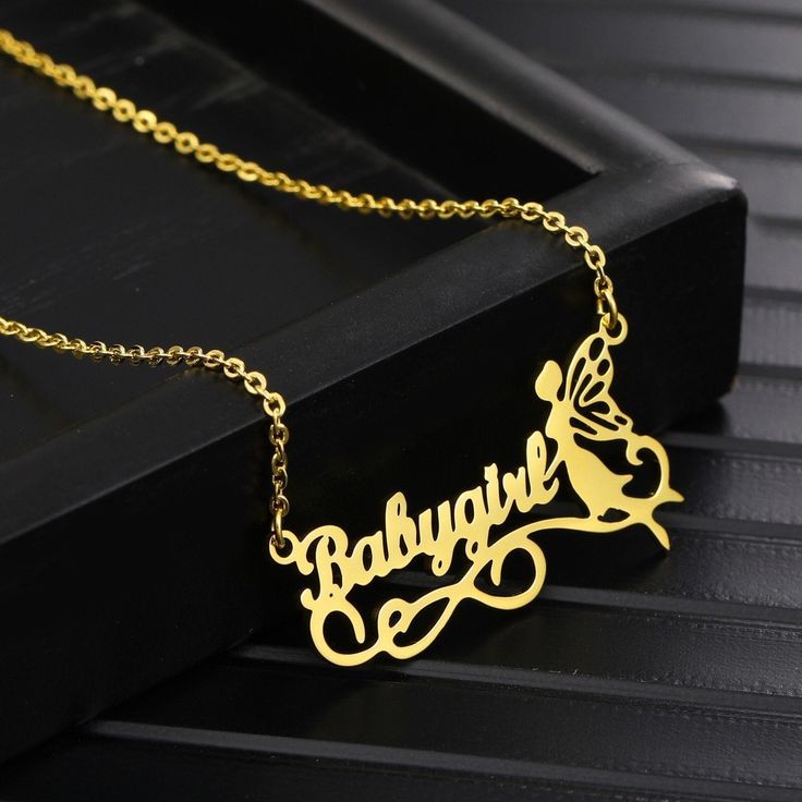 Customize princess shape name necklace