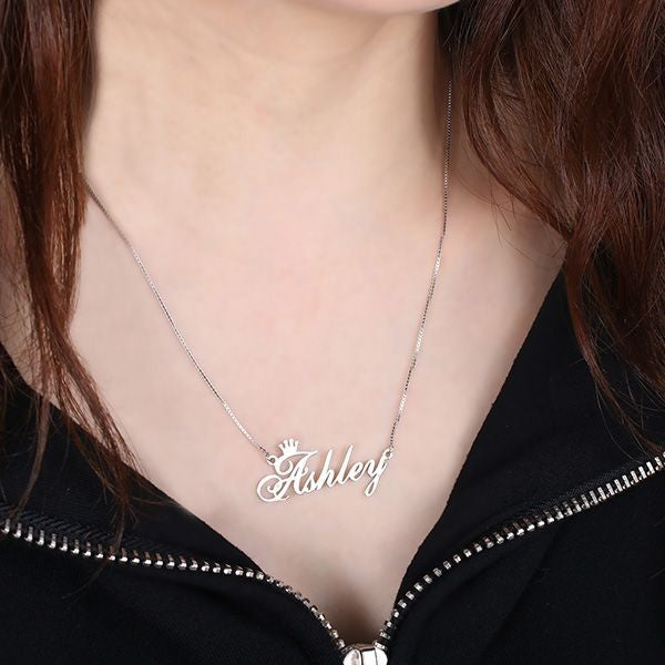 Single Name Necklace