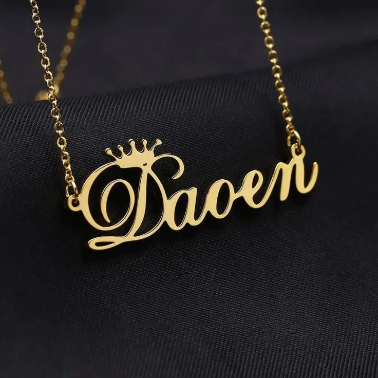 Custom Name Necklace with Diamond Shapes